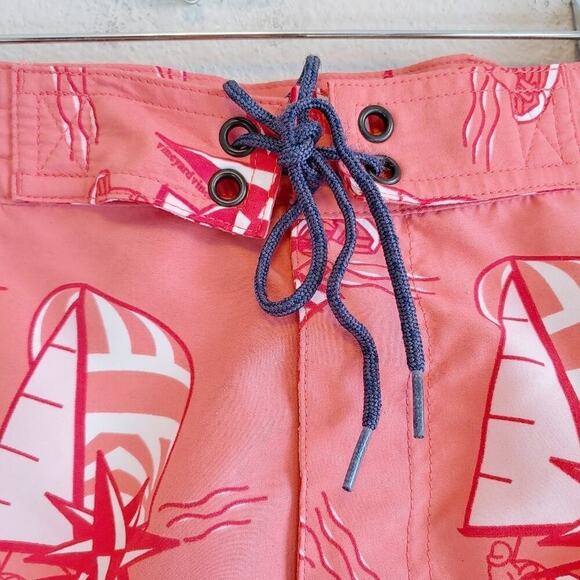 Vineyard Vines Men's Compasses and Sailboats Polyester Beach Swim Trunks Sz XL - Picture 4 of 10